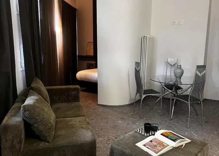 C L I N K E R H O U S E * מילאנו